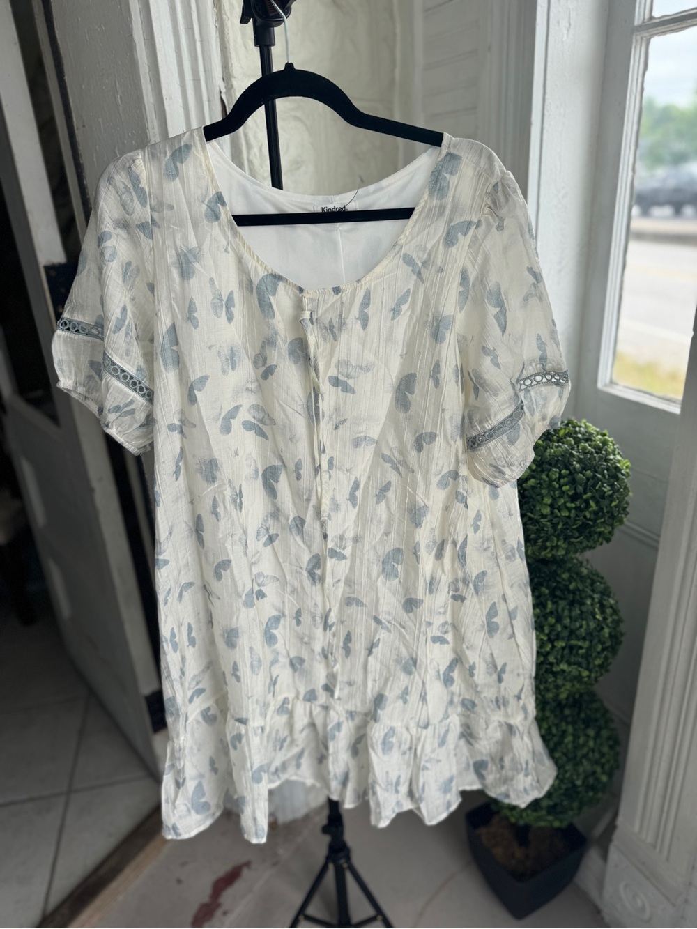 Women’s Cream Butterfly Print Short Sleeve Blouse
